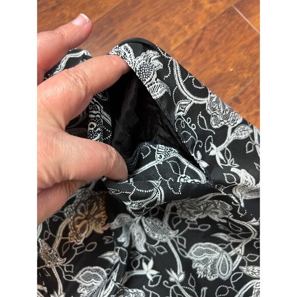 90s black white floral knee -midi length whimsy goth skirt size 6 small - Picture 5 of 7